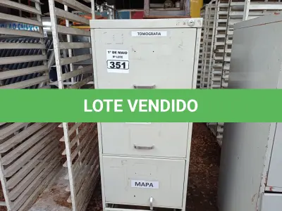 LOTE 351 - 01 ARQUIVO DE AÇO COM 04 GAVETAS. (NO ESTADO) ATENÇÃO! FAZER A VISITAÇÃO ANTES DE ARREMATAR, NÃO SABEMOS SE FUNCIONA. LEILÃO NÃO TEM GARANTIA E NEM DEVOLUÇÃO, SUJEITO A POSSÍVEIS AVARIAS VISÍVEIS/OCULTAS E/OU AUSÊNCIA DE COMPONENTES.