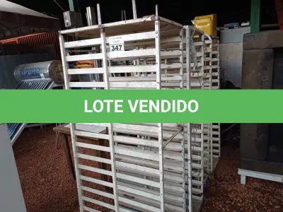 LOTE 347 - 04 CARRINHO PORTA BANDEJAS. (NO ESTADO) ATENÇÃO! FAZER A VISITAÇÃO ANTES DE ARREMATAR, NÃO SABEMOS SE FUNCIONA. LEILÃO NÃO TEM GARANTIA E NEM DEVOLUÇÃO, SUJEITO A POSSÍVEIS AVARIAS VISÍVEIS/OCULTAS E/OU AUSÊNCIA DE COMPONENTES.