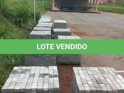 LOTE 141 - 01 PALETE DE COM APROXIMADAMENTE 750 BLOQUETES PARA PAVIMENTAÇÃO (NO ESTADO) (RETIRAR EM GOIÂNIA -GO)