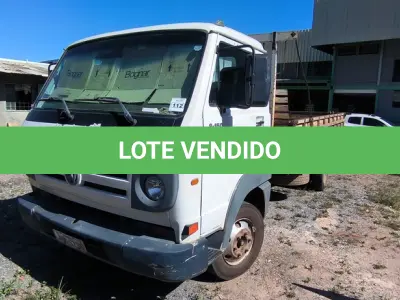 LOTE 112 - 01 CAMINHÃO VOLKSWAGEM VW/8-150 DELIVERY ANO 2006/2007 4 TONELADAS NA COR BRANCA PLACA JXX 5X7X (NO ESTADO)