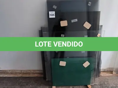 LOTE 105 - 01 LOTE COM VIDROS TAMANHOS DIVERSOS (NO ESTADO) 