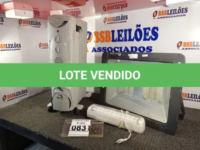 LOTE 083 - 01 PAINEL DE LED, 01 LUMINÁRIA DE EMERGÊNCIA E 01 AQUECEDOR. (NO ESTADO) ATENÇÃO! FAZER A VISITAÇÃO ANTES DE ARREMATAR, NÃO SABEMOS SE FUNCIONA. LEILÃO NÃO TEM GARANTIA E NEM DEVOLUÇÃO, SUJEITO A POSSÍVEIS AVARIAS VISÍVEIS/OCULTAS E/OU AUSÊNCIA DE COMPONENTES.