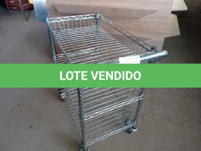 LOTE 090 - 01 CARRINHO PARA COPA COM 03 BANDEJAS E RODINHAS. (NO ESTADO) ATENÇÃO! FAZER A VISITAÇÃO ANTES DE ARREMATAR, NÃO SABEMOS SE FUNCIONA. LEILÃO NÃO TEM GARANTIA E NEM DEVOLUÇÃO, SUJEITO A POSSÍVEIS AVARIAS VISÍVEIS/OCULTAS E/OU AUSÊNCIA DE COMPONENTES.