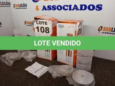 LOTE 108 - 02 - PENDENTES REDONDO PARA 1 LÂMPADA FIRST 12CM COBRE (NO ESTADO, NÃO SABEMOS SE FUNCIONA. LEILÃO NÃO TEM GARANTIA E NEM DEVOLUÇÃO, SUJEITO A POSSÍVEIS AVARIAS VISÍVEIS/OCULTAS E/OU AUSÊNCIA DE COMPONENTES)