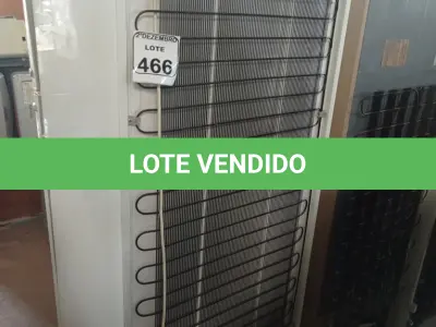 LOTE 466 - 01 GELADEIRA MARCA BOSCH P/RETIRADA DE PEÇAS. (NO ESTADO) ATENÇÃO! FAZER A VISITAÇÃO ANTES DE ARREMATAR, NÃO SABEMOS SE FUNCIONA. LEILÃO NÃO TEM GARANTIA E NEM DEVOLUÇÃO, SUJEITO A POSSÍVEIS AVARIAS VISÍVEIS/OCULTAS E/OU AUSÊNCIA DE COMPONENTES.