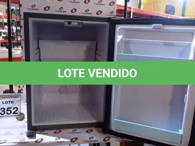 LOTE 352 - 01 FRIGOBAR MARCA ELBER. (NO ESTADO) ATENÇÃO! FAZER A VISITAÇÃO ANTES DE ARREMATAR, NÃO SABEMOS SE FUNCIONA, LEILÃO NÃO TEM GARANTIA E NEM DEVOLUÇÃO, SUJEITO A POSSÍVEIS AVARIAS VISÍVEIS/OCULTAS E/OU AUSÊNCIA DE COMPONENTES.