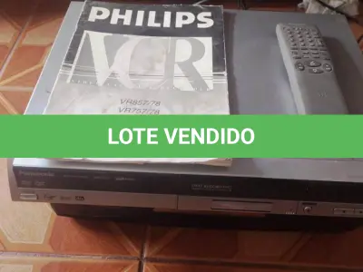 LOTE 418 - 01 GRAVADOR DE DVD DE MESA  PANASONIC MAIS VÍDEO CASSETE. (NO ESTADO) ATENÇÃO! FAZER A VISITAÇÃO ANTES DE ARREMATAR, NÃO SABEMOS SE FUNCIONA, LEILÃO NÃO TEM GARANTIA E NEM DEVOLUÇÃO, SUJEITO A POSSÍVEIS AVARIAS VISÍVEIS/OCULTAS E/OU AUSÊNCIA DE COMPONENTES.
