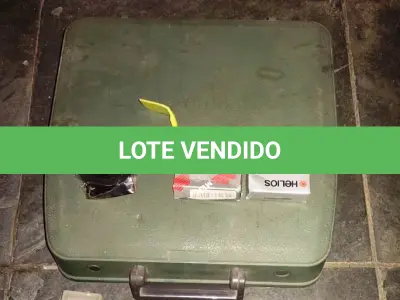 LOTE 430 - 01 MÁQUINA DE ESCREVER ANTIGA FUNCIONANDO PERFEITAMENTE. (NO ESTADO) ATENÇÃO! FAZER A VISITAÇÃO ANTES DE ARREMATAR, NÃO SABEMOS SE FUNCIONA, LEILÃO NÃO TEM GARANTIA E NEM DEVOLUÇÃO, SUJEITO A POSSÍVEIS AVARIAS VISÍVEIS/OCULTAS E/OU AUSÊNCIA DE COMPONENTES.