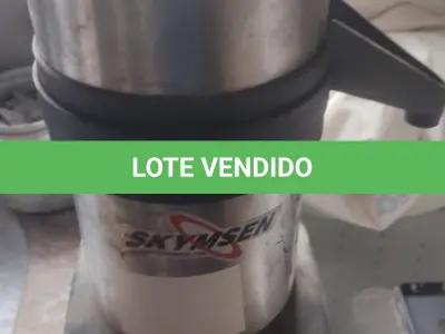 LOTE 360 - 01 ESPREMEDOR DE LARANJA INDUSTRIAL SKYMSEN FUNCIONANDO PERFEITAMENTE SEM OS ACESSÓRIOS. (NO ESTADO) ATENÇÃO! FAZER A VISITAÇÃO ANTES DE ARREMATAR, NÃO SABEMOS SE FUNCIONA, LEILÃO NÃO TEM GARANTIA E NEM DEVOLUÇÃO, SUJEITO A POSSÍVEIS AVARIAS VISÍVEIS/OCULTAS E/OU AUSÊNCIA DE COMPONENTES.