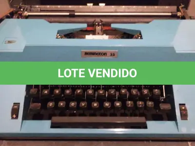 LOTE 444 - 01 MÁQUINA DE ESCREVER ANTIGA  REMINGTON 33. (NO ESTADO) ATENÇÃO! FAZER A VISITAÇÃO ANTES DE ARREMATAR, NÃO SABEMOS SE FUNCIONA, LEILÃO NÃO TEM GARANTIA E NEM DEVOLUÇÃO, SUJEITO A POSSÍVEIS AVARIAS VISÍVEIS/OCULTAS E/OU AUSÊNCIA DE COMPONENTES.