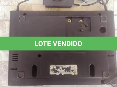 LOTE 351 - 01 VÍDEO GAME ATARI ANTIGO COM MANETES E CARTUCHOS FUCIONA PERFEITAMENTE ATE O MOMENTO SEM GARANTIAS FUTURAS VOLTAGEM 100/220. (NO ESTADO) ATENÇÃO! FAZER A VISITAÇÃO ANTES DE ARREMATAR, NÃO SABEMOS SE FUNCIONA, LEILÃO NÃO TEM GARANTIA E NEM DEVOLUÇÃO, SUJEITO A POSSÍVEIS AVARIAS VISÍVEIS/OCULTAS E/OU AUSÊNCIA DE COMPONENTES.