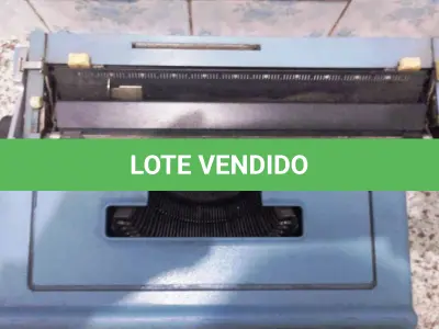 LOTE 448 - 01 MÁQUINA DE ESCREVER ANTIGA OLIVETT STUDIO 46. (NO ESTADO) ATENÇÃO! FAZER A VISITAÇÃO ANTES DE ARREMATAR, NÃO SABEMOS SE FUNCIONA, LEILÃO NÃO TEM GARANTIA E NEM DEVOLUÇÃO, SUJEITO A POSSÍVEIS AVARIAS VISÍVEIS/OCULTAS E/OU AUSÊNCIA DE COMPONENTES.