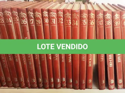 LOTE 491 - 01 BIBLIOTECA DE HISTÓRIA - GRANDES PERSONAGENS DE TODOS OS TEMPOS - 40 VOLUMES. (NO ESTADO) ATENÇÃO! FAZER A VISITAÇÃO ANTES DE ARREMATAR, NÃO SABEMOS SE FUNCIONA, LEILÃO NÃO TEM GARANTIA E NEM DEVOLUÇÃO, SUJEITO A POSSÍVEIS AVARIAS VISÍVEIS/OCULTAS E/OU AUSÊNCIA DE COMPONENTES.