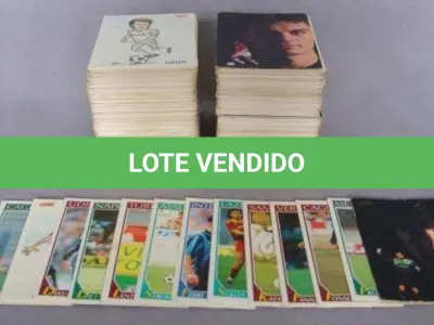 LOTE 452 - LOTE COM: + 400 CARDS DE CAMPEONATO DE FUTEBOL ITALIANO. (NO ESTADO) ATENÇÃO! FAZER A VISITAÇÃO ANTES DE ARREMATAR, NÃO SABEMOS SE FUNCIONA, LEILÃO NÃO TEM GARANTIA E NEM DEVOLUÇÃO, SUJEITO A POSSÍVEIS AVARIAS VISÍVEIS/OCULTAS E/OU AUSÊNCIA DE COMPONENTES.