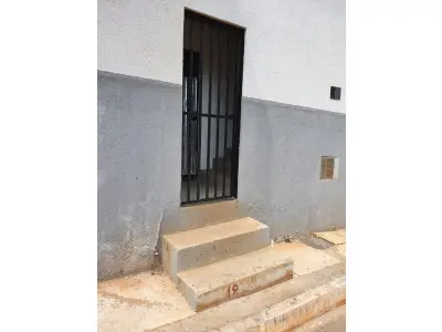LOTE 001 - 01 - PRÉDIO NA RUA 17 CHÁCARA 439 LOTE 3A, 01 PRÉDIO COM TERRENO DE 74,35 M2, 02 APARTAMENTO DE 1 QUARTO, SALA COM COZINHA AMERICANA E 01 BANHEIRO, CADA APARTAMENTO POSSUI 72,00 M2, 01 LOJA COMERCIAL COM 01 BANHEIRO E ÁREA DE 69,00 M2 (CESSÃO DE DIREITO) (NO ESTADO) AGENDAR VISTORIA (61-98153-0503)
