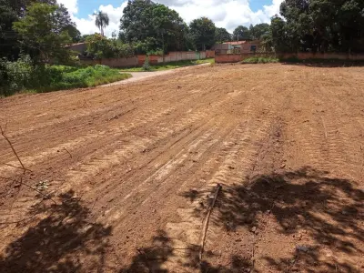 LOTE 003 - 01 LOTE 10-C DA QUADRA 08 DO LOTEAMENTO DA QUADRA 08 DO LOTEAMENTO PARQUE ESTRELA D`ALVA XXII, EM SANTO ANTÔNIO DO DESCOBERTO -GO COM ÁREA DE 180m² COM A MATRÍCULA Nº 30.411, LIVRO 02 - REGISTRO GERAL. (NO ESTADO)