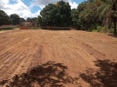 LOTE 003 - 01 LOTE 10-C DA QUADRA 08 DO LOTEAMENTO DA QUADRA 08 DO LOTEAMENTO PARQUE ESTRELA D`ALVA XXII, EM SANTO ANTÔNIO DO DESCOBERTO -GO COM ÁREA DE 180m² COM A MATRÍCULA Nº 30.411, LIVRO 02 - REGISTRO GERAL. (NO ESTADO)