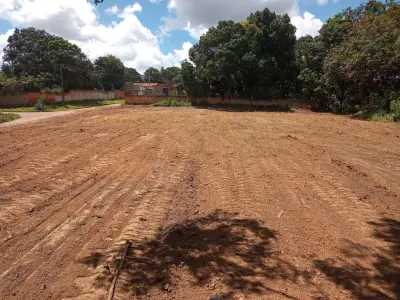 LOTE 005 - 01 LOTE 12-B DA QUADRA 08 DO LOTEAMENTO DA QUADRA 08 DO LOTEAMENTO PARQUE ESTRELA D`ALVA XXII, EM SANTO ANTÔNIO DO DESCOBERTO -GO COM ÁREA DE 180m² COM A MATRÍCULA Nº 30.413, LIVRO 02 - REGISTRO GERAL. (NO ESTADO)