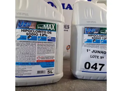 LOTE 047 - 10 LITROS DE HIPOCLORITO DE SÓDIO 12%. (NO ESTADO, LEILÃO NÃO TEM GARANTIA E NEM DEVOLUÇÃO, SUJEITO A POSSÍVEIS AVARIAS VISÍVEIS/OCULTAS E/OU AUSÊNCIA DE COMPONENTES).