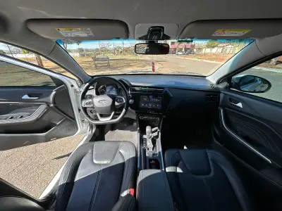 LOTE 003 - 01 IMP/CAOA CHERY TIGGO 3X PRO TURBO 2022/2023 IPVA 2023 PAGO KM 20.500, CAMBIO AUTOMATICO, AIRBAGS, ALARME, AR CONDICIONADO, AR QUENTE, COMPUTADOR DE BORDO, CÂMERA DE RÉ, DIREÇÃO ELÉTRICA, ENCOSTO DE CABEÇA TRASEIRO, LIMPADOR TRASEIRO, RETROVISORES ELÉTRICOS, RODAS DE LIGA LEVE, SENSOR DE ESTACIONAMENTO, TRAVAS ELÉTRICAS, VIDROS ELÉTRICOS, VOLANTE COM REGULAGEM DE ALTURA, SOM ORIGINAL COM BLUETOOTH E USB E COMANDOS NO VOLANTE, RODAS DE LIGA LEVE, VOLANTE MULTIFUNCIONAL, PILOTO AUTOMÁTICO, DOCUMENTO IPVA 2023 PAGO PLACA MERCOSUL (NO ESTADO)