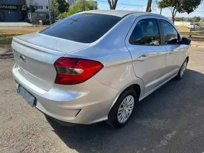 LOTE 001 - 01 FORD KA SEDAN 1.0 COMPLETO 2019/2020 IPVA 2023 PAGO KM 90.100 (NO ESTADO)