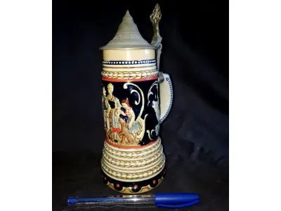 LOTE 073 - DUAS ANTIGAS E RARAS TANKARDS, CIRCA DE 1940 (NO ESTADO)