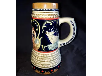 LOTE 073 - DUAS ANTIGAS E RARAS TANKARDS, CIRCA DE 1940 (NO ESTADO)