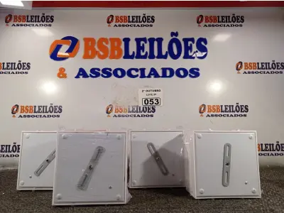 LOTE 053 - 04 LUMINÁRIAS EM ACRÍLICO MARCAS EDIBRAZ. (NO ESTADO) ATENÇÃO! FAZER A VISITAÇÃO ANTES DE ARREMATAR, NÃO SABEMOS SE FUNCIONA. LEILÃO NÃO TEM GARANTIA E NEM DEVOLUÇÃO, SUJEITO A POSSÍVEIS AVARIAS VISÍVEIS/OCULTAS E/OU AUSÊNCIA DE COMPONENTES.