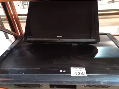 LOTE 134 - 02 TV’S MARCAS E MODELOS DIVERSOS PARA RETIRADA DE PEÇAS. (NO ESTADO) ATENÇÃO! FAZER A VISITAÇÃO ANTES DE ARREMATAR, NÃO SABEMOS SE FUNCIONA. LEILÃO NÃO TEM GARANTIA E NEM DEVOLUÇÃO, SUJEITO A POSSÍVEIS AVARIAS VISÍVEIS/OCULTAS E/OU AUSÊNCIA DE COMPONENTES.