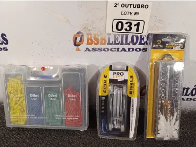 LOTE 031 - 01 KIT DE CHAVES INTERCAMBIÁVEL MULTIFUNCIONAL, 01 KIT CHAVE ALLEN TIPO CANIVETE E 01 KIT DE BROCAS. (NO ESTADO) ATENÇÃO! FAZER A VISITAÇÃO ANTES DE ARREMATAR, NÃO SABEMOS SE FUNCIONA. LEILÃO NÃO TEM GARANTIA E NEM DEVOLUÇÃO, SUJEITO A POSSÍVEIS AVARIAS VISÍVEIS/OCULTAS E/OU AUSÊNCIA DE COMPONENTES.