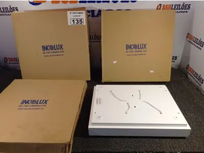 LOTE 135 - 03 PLAFONS DE SOBREPOR 40X30 INCOLUSTRE. (NO ESTADO) ATENÇÃO! FAZER A VISITAÇÃO ANTES DE ARREMATAR, NÃO SABEMOS SE FUNCIONA. LEILÃO NÃO TEM GARANTIA E NEM DEVOLUÇÃO, SUJEITO A POSSÍVEIS AVARIAS VISÍVEIS/OCULTAS E/OU AUSÊNCIA DE COMPONENTES.