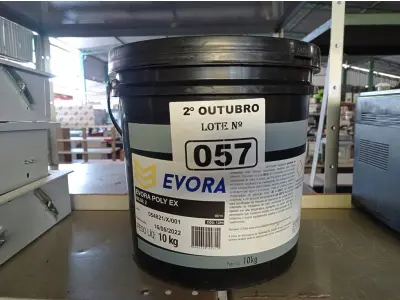 LOTE 057 - 01 BALDE DE GRAXA EVORA POLY EX NLGI:2 10KG. (NO ESTADO) ATENÇÃO! FAZER A VISITAÇÃO ANTES DE ARREMATAR, NÃO SABEMOS SE FUNCIONA. LEILÃO NÃO TEM GARANTIA E NEM DEVOLUÇÃO, SUJEITO A POSSÍVEIS AVARIAS VISÍVEIS/OCULTAS E/OU AUSÊNCIA DE COMPONENTES.