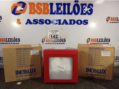 LOTE 142 - 03 PLAFONS DE SOBREPOR 20X20. (NO ESTADO) ATENÇÃO! FAZER A VISITAÇÃO ANTES DE ARREMATAR, NÃO SABEMOS SE FUNCIONA. LEILÃO NÃO TEM GARANTIA E NEM DEVOLUÇÃO, SUJEITO A POSSÍVEIS AVARIAS VISÍVEIS/OCULTAS E/OU AUSÊNCIA DE COMPONENTES.