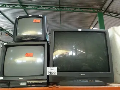 LOTE 109 - 03 TV’S DE TUBO MARCAS E MODELOS DIVERSOS PARA RETIRADA DE PEÇAS. (NO ESTADO) ATENÇÃO! FAZER A VISITAÇÃO ANTES DE ARREMATAR, NÃO SABEMOS SE FUNCIONA. LEILÃO NÃO TEM GARANTIA E NEM DEVOLUÇÃO, SUJEITO A POSSÍVEIS AVARIAS VISÍVEIS/OCULTAS E/OU AUSÊNCIA DE COMPONENTES.