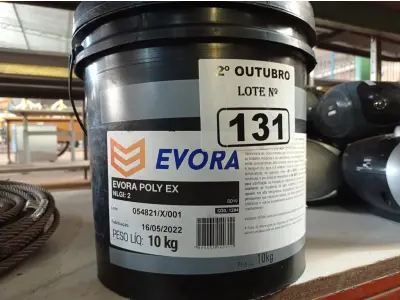 LOTE 131 - 01 BALDE DE GRAXA EVORA POLY EX NLGI:2 10KG. (NO ESTADO) ATENÇÃO! FAZER A VISITAÇÃO ANTES DE ARREMATAR, NÃO SABEMOS SE FUNCIONA. LEILÃO NÃO TEM GARANTIA E NEM DEVOLUÇÃO, SUJEITO A POSSÍVEIS AVARIAS VISÍVEIS/OCULTAS E/OU AUSÊNCIA DE COMPONENTES.