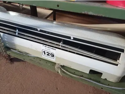 LOTE 129 - 01 EVAPORADORA MARCA LG. (NO ESTADO) ATENÇÃO! FAZER A VISITAÇÃO ANTES DE ARREMATAR, NÃO SABEMOS SE FUNCIONA. LEILÃO NÃO TEM GARANTIA E NEM DEVOLUÇÃO, SUJEITO A POSSÍVEIS AVARIAS VISÍVEIS/OCULTAS E/OU AUSÊNCIA DE COMPONENTES.