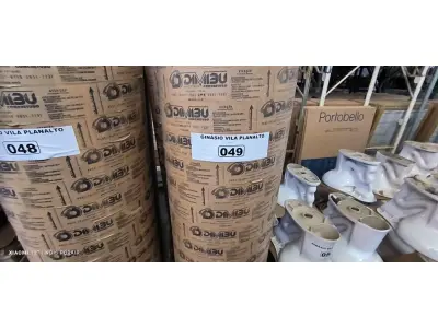 LOTE 049 - 02 FORMAS EM PAPELÃO PARA COLUNAS (NO ESTADO, NÃO SABEMOS SE FUNCIONA. LEILÃO NÃO TEM GARANTIA E NEM DEVOLUÇÃO).