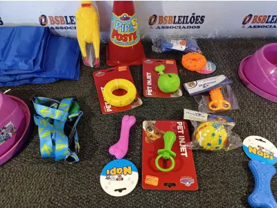 LOTE 039 - 01 KIT DE ACESSÓRIOS PARA PET CONTENDO: TAPETE GELADO, PIPI POSTINHO, OSSO PET, PET PLAY COXA, PET PLAY CHUPETA, PET PLAY PNEU, COMEDOURO 3912, MORDEDOR BOLA SOL, HALTER 04 FUROS, OSSINHO LISO, ROSQUINHA VINIL MORDEDOR, MORDEDOR FRANGO “M”, OSSINHO PATINHA E PEITORAL CACTUS “G”. (NO ESTADO) ATENÇÃO! FAZER A VISITAÇÃO ANTES DE ARREMATAR, NÃO SABEMOS SE FUNCIONA. LEILÃO NÃO TEM GARANTIA E NEM DEVOLUÇÃO, SUJEITO A POSSÍVEIS AVARIAS VISÍVEIS/OCULTAS E/OU AUSÊNCIA DE COMPONENTES.