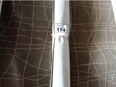 LOTE 174 - 01 TOLDO ESTILO CORTINA MEDINDO 456CMX400CM (CXA). (NO ESTADO, NÃO SABEMOS SE FUNCIONA. LEILÃO NÃO TEM GARANTIA E NEM DEVOLUÇÃO).