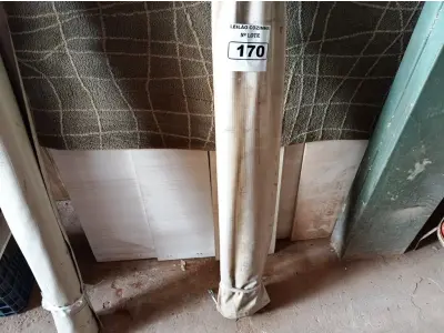 LOTE 170 - 01 TOLDO ESTILO CORTINA MEDINDO 310CMX400CM (CXA). (NO ESTADO, NÃO SABEMOS SE FUNCIONA. LEILÃO NÃO TEM GARANTIA E NEM DEVOLUÇÃO).