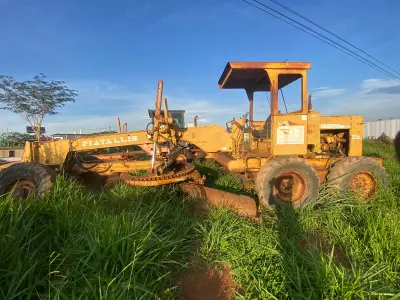 LOTE 583 - 01 MOTONIVELADORA FIATALLIS FG70, MOTOR MERCEDES BENZ, 100% OPERACIONAL (NO ESTADO) (RETIRADA EM GOIÂNIA) (VISTORIA AGENDAR 61-98153-0503)