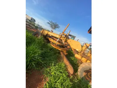 LOTE 583 - 01 MOTONIVELADORA FIATALLIS FG70, MOTOR MERCEDES BENZ, 100% OPERACIONAL (NO ESTADO) (RETIRADA EM GOIÂNIA) (VISTORIA AGENDAR 61-98153-0503)