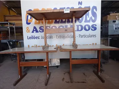 LOTE 016 - 03 MESAS EM MADEIRA MEDINDO 120CMX75CM. (NO ESTADO, NÃO SABEMOS SE FUNCIONA. LEILÃO NÃO TEM GARANTIA E NEM DEVOLUÇÃO).