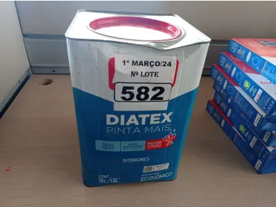 LOTE 582 - 01 LATA DE TINTA IQUINE DIATEX PINTA MAIS 18L FOSCO BASE “P”. (NO ESTADO) ATENÇÃO! FAZER A VISITAÇÃO ANTES DE ARREMATAR, NÃO SABEMOS SE FUNCIONA. LEILÃO NÃO TEM GARANTIA E NEM DEVOLUÇÃO, SUJEITO A POSSÍVEIS AVARIAS VISÍVEIS/OCULTAS E/OU AUSÊNCIA DE COMPONENTES.