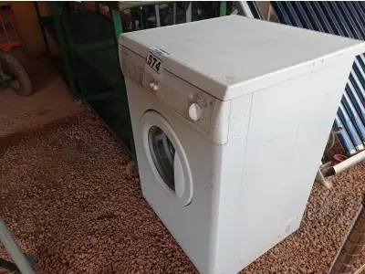 LOTE 574 - 01 SECADORA DE ROUPAS MARCA ELECTROLUX COM AVARIAS. (NO ESTADO) ATENÇÃO! FAZER A VISITAÇÃO ANTES DE ARREMATAR, NÃO SABEMOS SE FUNCIONA. LEILÃO NÃO TEM GARANTIA E NEM DEVOLUÇÃO, SUJEITO A POSSÍVEIS AVARIAS VISÍVEIS/OCULTAS E/OU AUSÊNCIA DE COMPONENTES.