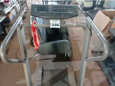 LOTE 336 - 01 ESTEIRA ELÉTRICA. (NO ESTADO) ATENÇÃO! FAZER A VISITAÇÃO ANTES DE ARREMATAR, NÃO SABEMOS SE FUNCIONA. LEILÃO NÃO TEM GARANTIA E NEM DEVOLUÇÃO, SUJEITO A POSSÍVEIS AVARIAS VISÍVEIS/OCULTAS E/OU AUSÊNCIA DE COMPONENTES.