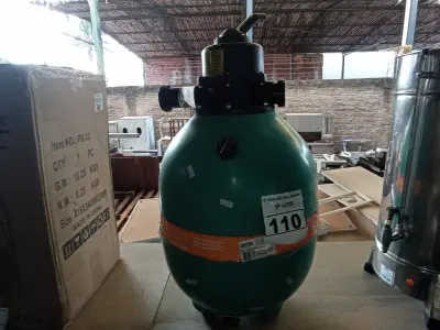 LOTE 110 - 01 FILTRO PARA PISCINA. (NO ESTADO) ATENÇÃO! FAZER A VISITAÇÃO ANTES DE ARREMATAR, NÃO SABEMOS SE FUNCIONA. LEILÃO NÃO TEM GARANTIA E NEM DEVOLUÇÃO, SUJEITO A POSSÍVEIS AVARIAS VISÍVEIS/OCULTAS E/OU AUSÊNCIA DE COMPONENTES.