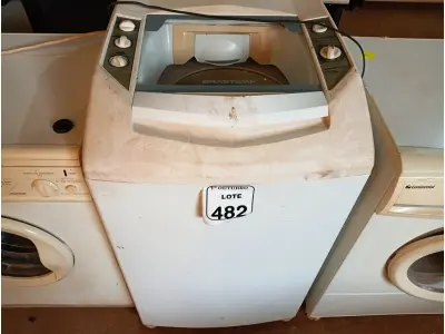 LOTE 482 - 01 MÁQUINA DE LAVAR ROUPAS BRASTEMP. (NO ESTADO) ATENÇÃO! FAZER A VISITAÇÃO ANTES DE ARREMATAR, NÃO SABEMOS SE FUNCIONA. LEILÃO NÃO TEM GARANTIA E NEM DEVOLUÇÃO, SUJEITO A POSSÍVEIS AVARIAS VISÍVEIS/OCULTAS E/OU AUSÊNCIA DE COMPONENTES.