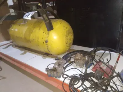 LOTE 239 - 01 KIT GNV COMPLETO - QUINTA GERAÇÃO. (NO ESTADO) ATENÇÃO! FAZER A VISITAÇÃO ANTES DE ARREMATAR, NÃO SABEMOS SE FUNCIONA, LEILÃO NÃO TEM GARANTIA E NEM DEVOLUÇÃO, SUJEITO A POSSÍVEIS AVARIAS VISÍVEIS/OCULTAS E/OU AUSÊNCIA DE COMPONENTES.