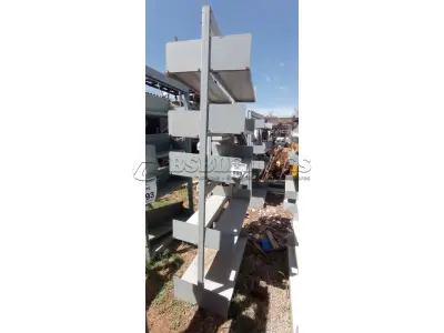 01 ESTANTE DE FERRO. (NO ESTADO) ATENÇÃO! FAZER A VISITAÇÃO ANTES DE ARREMATAR, NÃO SABEMOS SE FUNCIONA, LEILÃO NÃO TEM GARANTIA E NEM DEVOLUÇÃO, SUJEITO A POSSÍVEIS AVARIAS VISÍVEIS/OCULTAS E/OU AUSÊNCIA DE COMPONENTES.